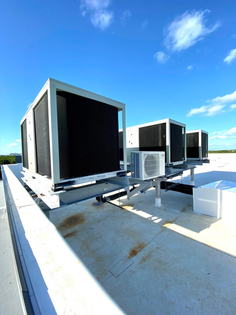 CaytechAC-Cayman-Islands-Central-Units-On-Roof